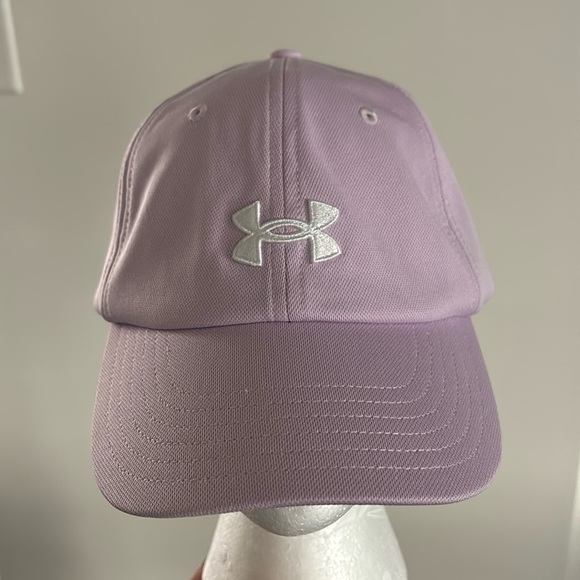 Under Armour Buckle Back baseball cap,embroidered logo, 6 vent panels,button top - Picture 1 of 9